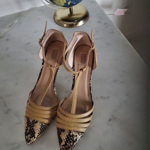 Signature Shoes - Snake Print Heel 3/$15